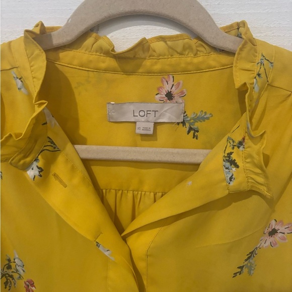 LOFT Deep Yellow Ruffled Sleeveless Blouse in size XS
Great Condition! - Picture 6 of 12